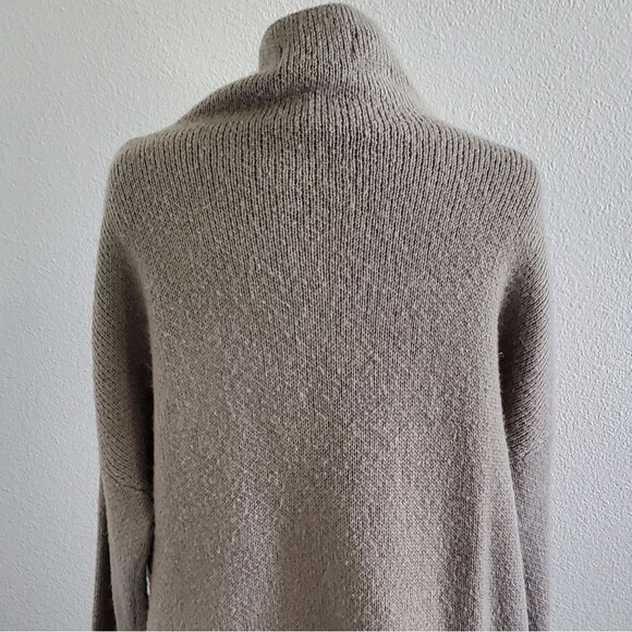 Minkpink Funnel/Turtle Neck Sweater Women's Large Gray Oversized NEW - Picture 5 of 8